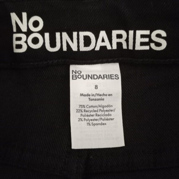 NWT No Boundaries High Rise Cuff Hem Denim Shorts Womens 8 Black Wash Stretch - Picture 4 of 6